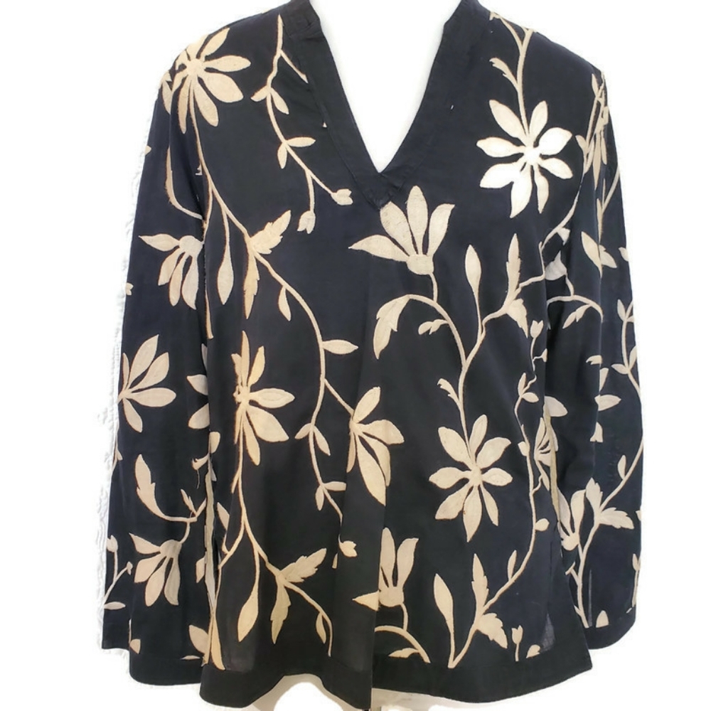 Talbots navy long sleeved top white embroidery